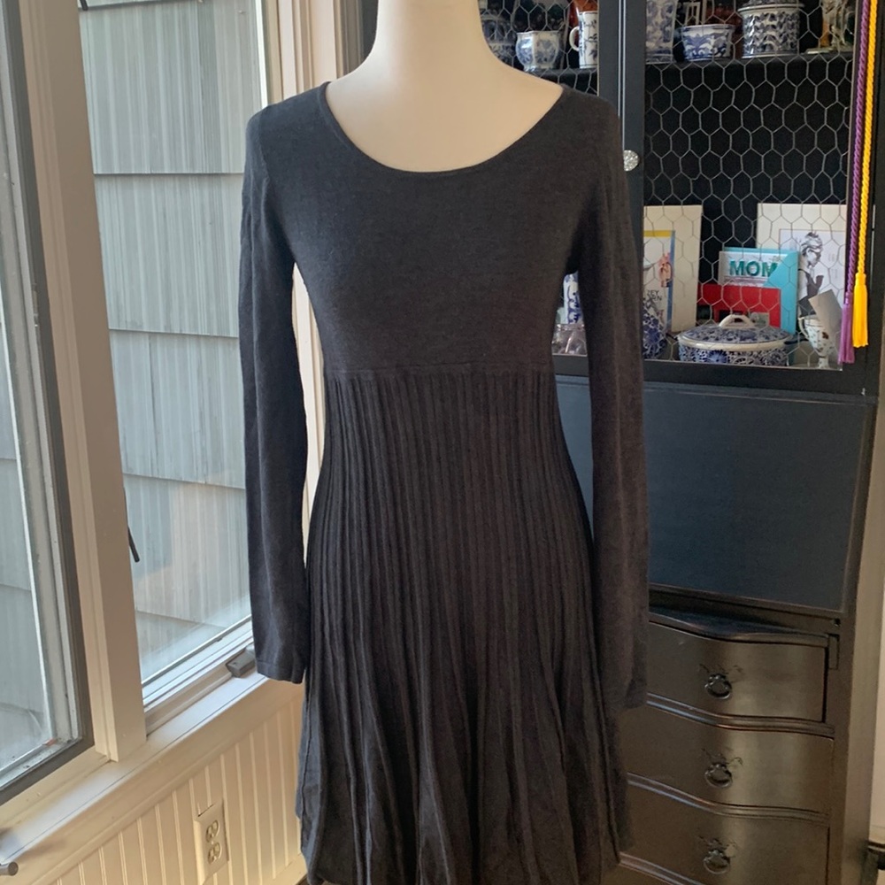 Max Studio Dress long sleeve pleated skirt size small - Picture 2 of 7